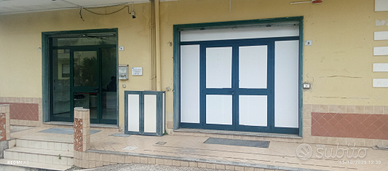 Locale ufficio/deposito