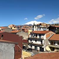 Appartamento Ristrutturato con Terrazzo Sovrastant