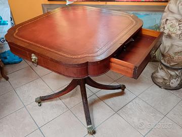 Tavolo legno e pelle