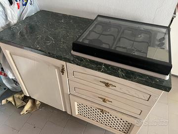 Mobile cucina con piano cottura