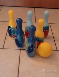 Gioco bowling con birilli di memo