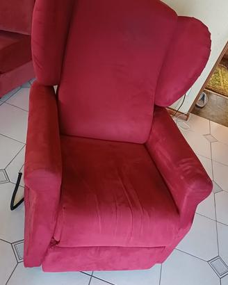 Poltrona con alzata assistita
