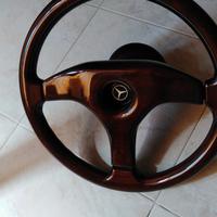 Volante in legno vintage