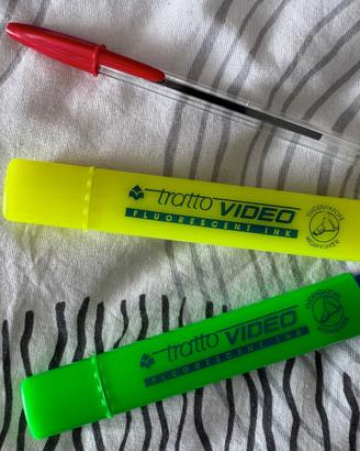 Cancelleria - 24 Evidenziatori + 20 BIC Crystal