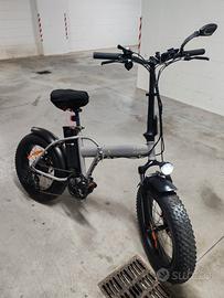 BICI ELETTRICA M1 PIEGHEVOLE COME NUOVA