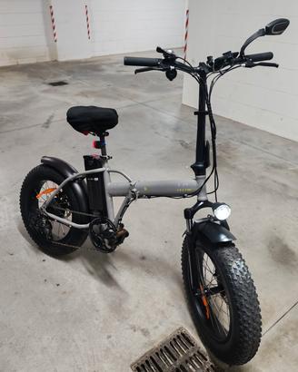 BICI ELETTRICA M1 PIEGHEVOLE COME NUOVA