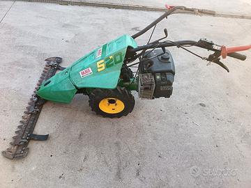 Falciatrice ferrari 520