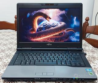 Notebook Fujitsu Intel i7 SSD-256 8GB Windows 11.