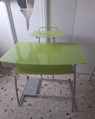 scrivania con ruote 