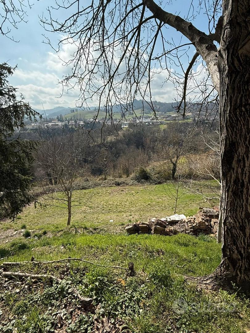 Terreno + sovrastante fabbricato da ristrutturare - Vista 2