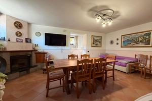 5 LOCALI A SANT'ANTONIO ABATE