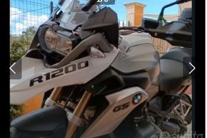 BMW R 1200 GS ANCHE PERMUTA CON MERCEDES E COUPÉ