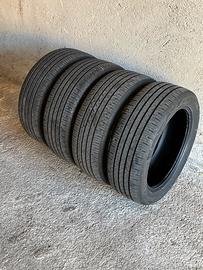 Gomme estive Continental 215/50 R18