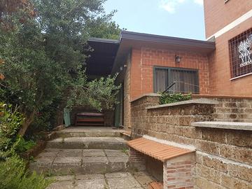 Bilocale con cortile privato Uso investimento