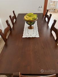 Tavolo in legno massello