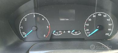  Ford transit ibrido 