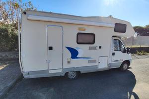 Camper Elnag con aria condizionata