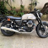 Moto Guzzi V7 II stone ABS
