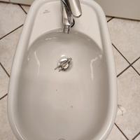 Bidet Ideal Standard con rubinetto 