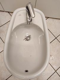 Bidet Ideal Standard con rubinetto 