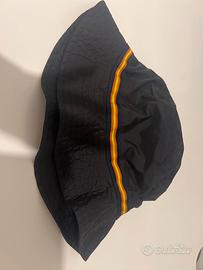 Capoello da anti pioggia