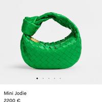 Mini Jodie nel verde iconico Bottega Veneta