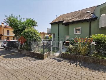 Villa a schiera Sanguinetto [Cod. rif 52VRG]