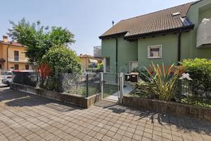 Villa a schiera Sanguinetto [Cod. rif 52VRG]