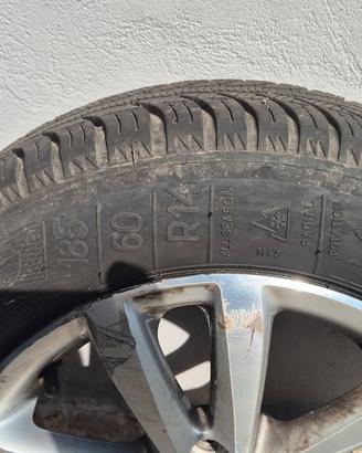 cerchi in lega con gomme