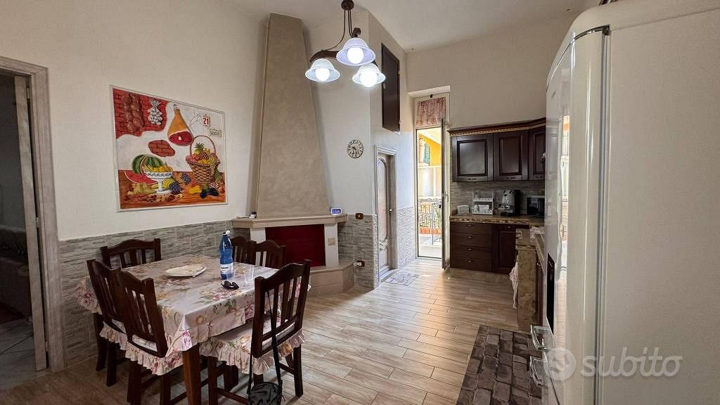 Appartamento di 130 m² con 5 locali a Napoli - Vista 4