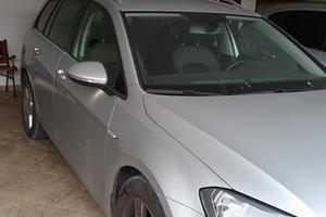 WW Golf Variant a metano