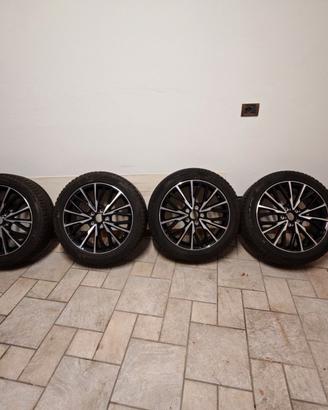 4 cerchi originali Toyota Yaris Cross 18" + gomme