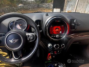 MINI Cooper Countryman Diesel – 2017 – 157.000 km