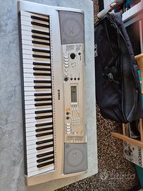 Tastiera Yamaha Portatone PSR E313