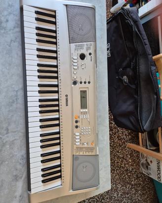 Tastiera Yamaha Portatone PSR E313