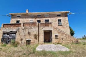 Immobile in asta di 83 m² con più di 5 locali a Mo
