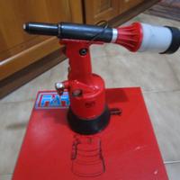 Rivettatrice oleopneumatica FAR