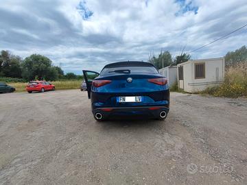 Alfa Romeo Stelvio 2.2 Turbo Diesel 210 CV (154 kW