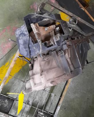 FORD FIESTA BENZINA 2010 - CAMBIO