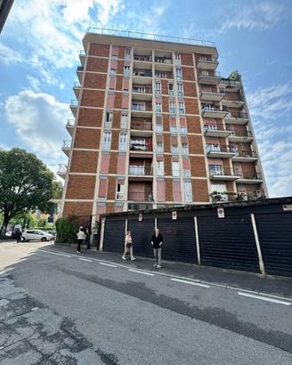 Appartamento di 120 m² con 4 locali e box auto a M