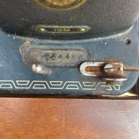 Macchina da cucire Singer 15M del 1949 con mobile