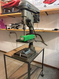 Trapano a colonna antico