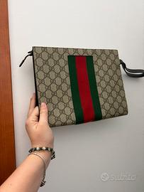 BORSELLO A MANO GUCCI