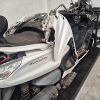 Ricambi majesty 400 led