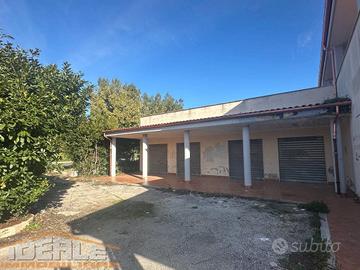 Immobile di 200 m² a Ardea