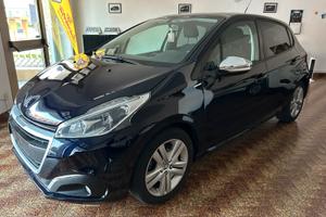 Peugeot 208 1.2 benzina 2017!! PDC!! NAVI!!