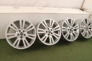 Cerchi in lega Range Rover Sport Evoque Discovery 
