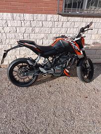 KTM Duke 125