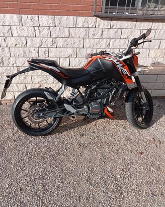 KTM Duke 125