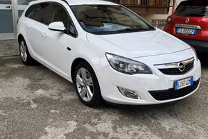 Opel Astra J Sports Tourer "info in descrizione"